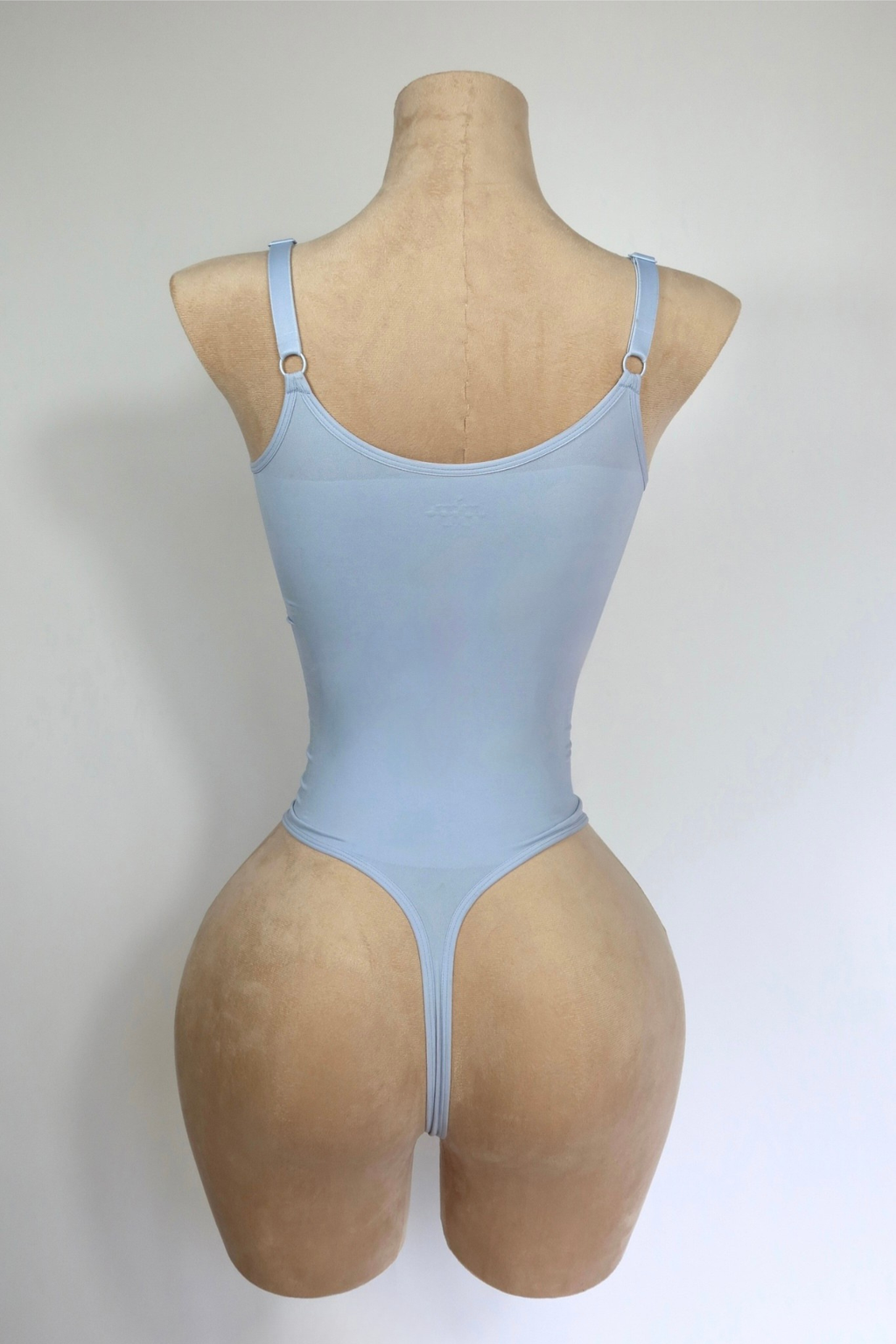 Body sculpt con cierre frontal