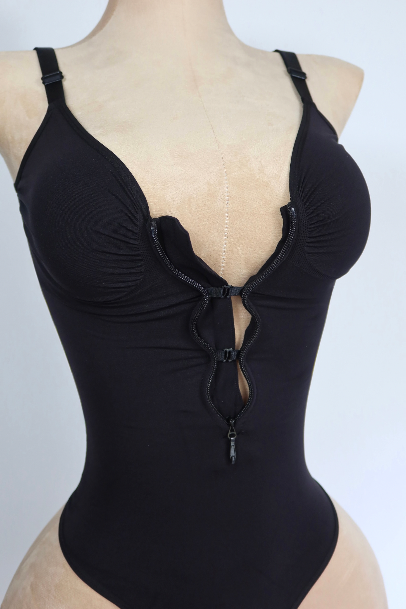 Body sculpt con cierre frontal