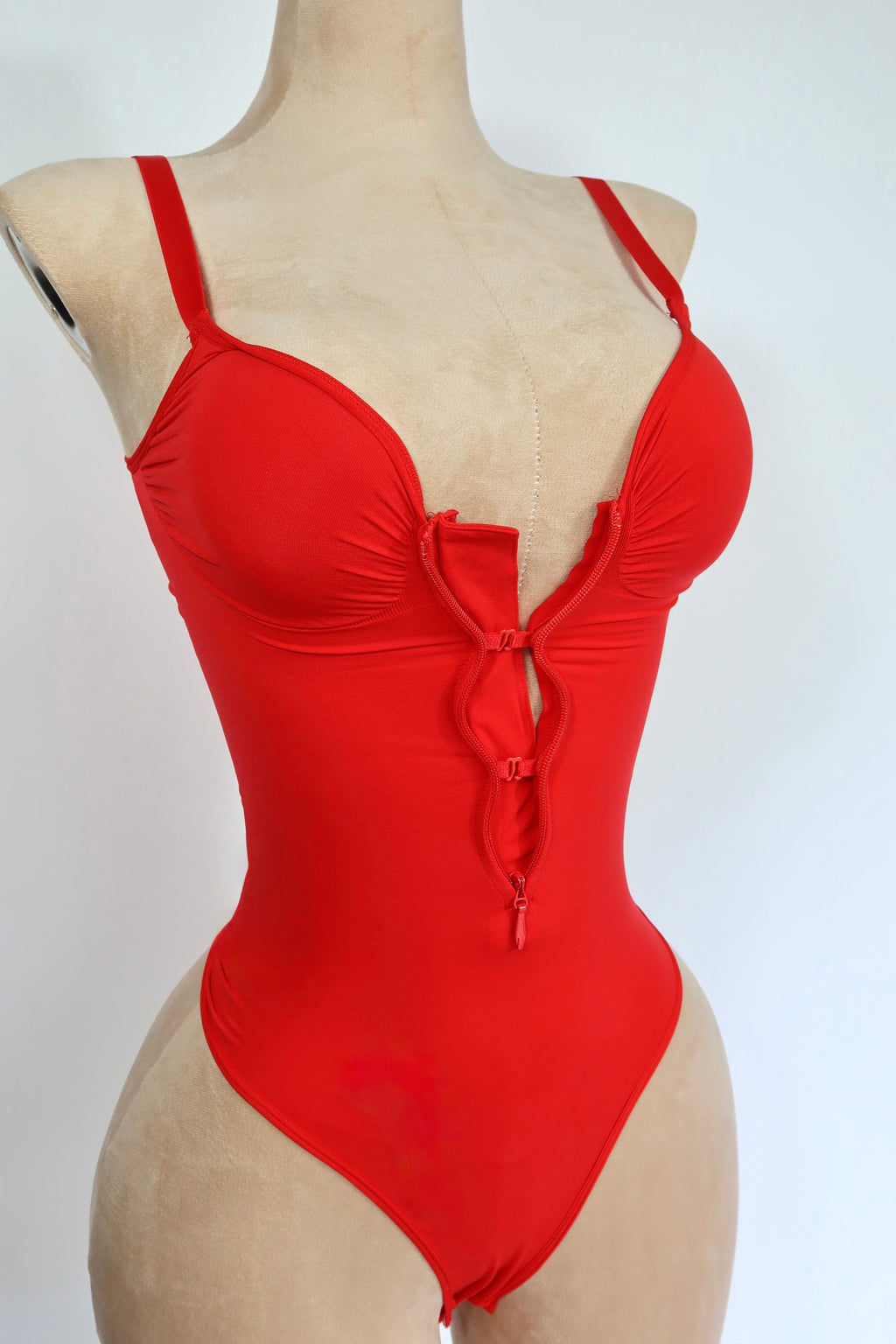 Body sculpt con cierre frontal