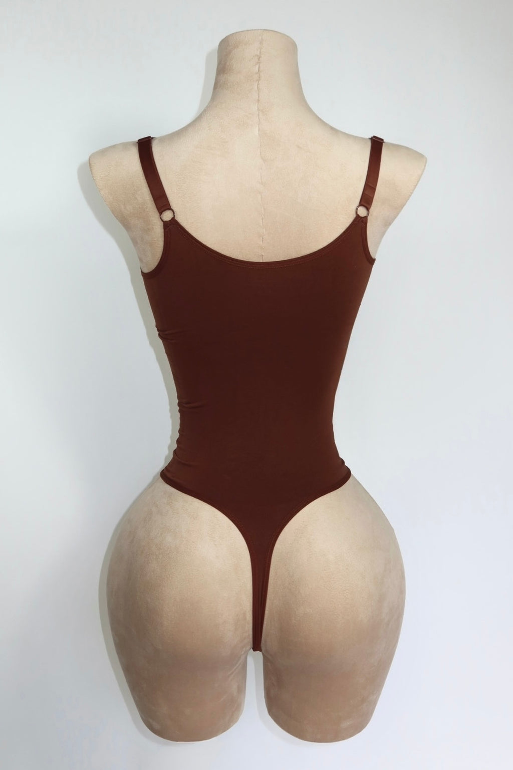 Body sculpt con cierre frontal