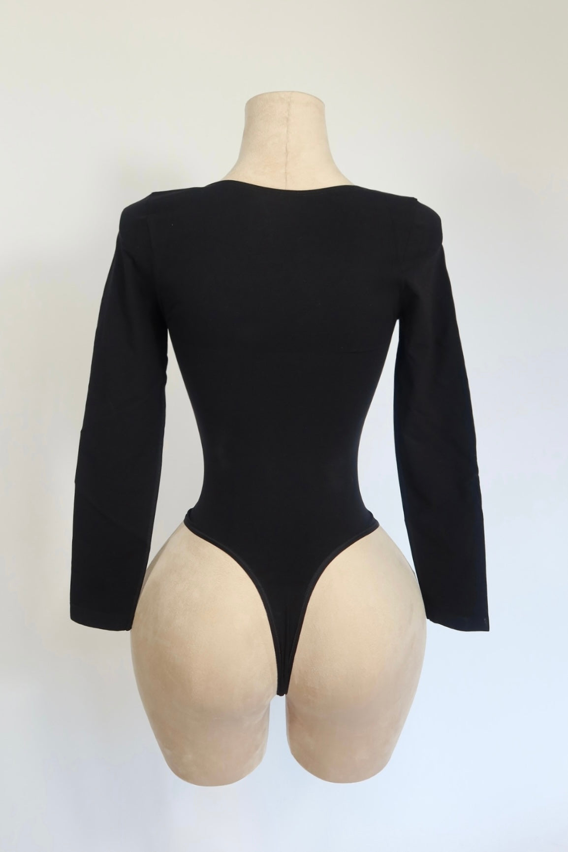 Body sculpt de manga larga con cuello "V"