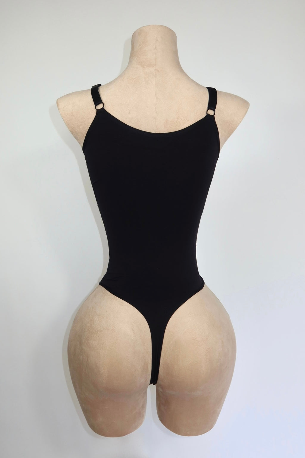 Body sculpt con cierre frontal